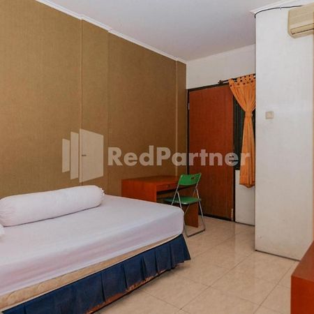 Hotel De Lugano Scbd Syariah Mitra Reddoorz Yakarta Exterior foto
