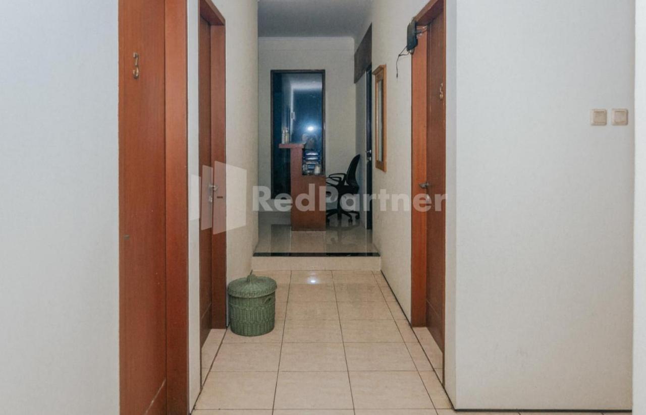 Hotel De Lugano Scbd Syariah Mitra Reddoorz Yakarta Exterior foto